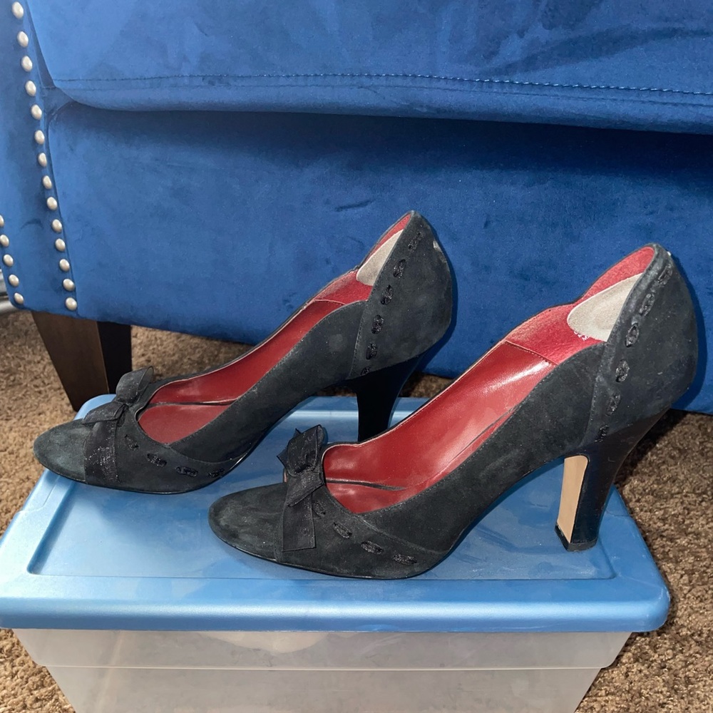 Nine West open toe heels suede